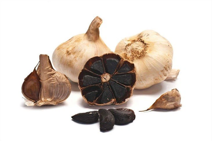 Fermented black garlic_